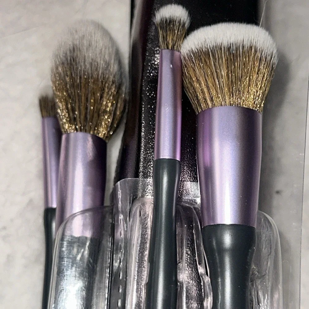 Ulta Beauty Flawless Face & Eye 4 Piece Makeup Brush Kit with Travel Case Purple